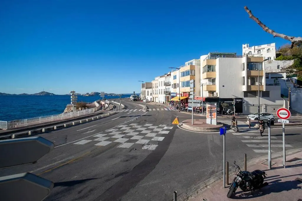 Apartment With Sea View 50M From The Beach Marseille France