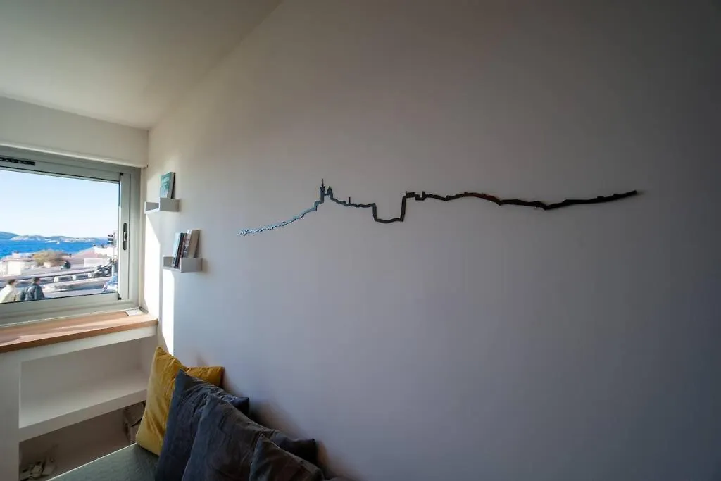 Apartment With Sea View 50M From The Beach Marseille