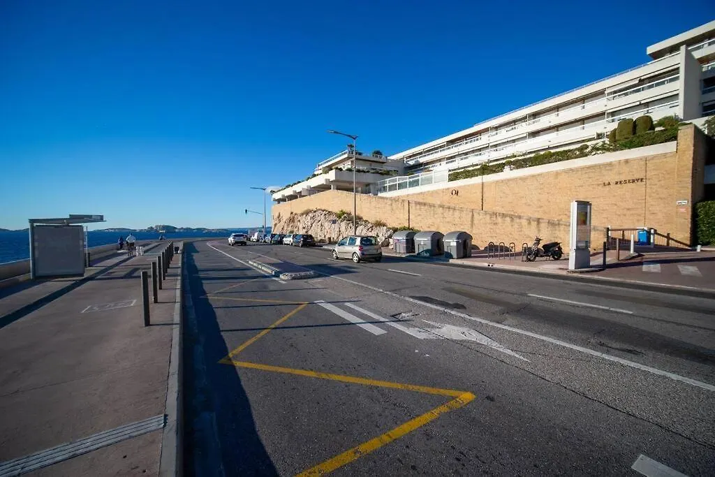 Apartment With Sea View 50M From The Beach Marseille France